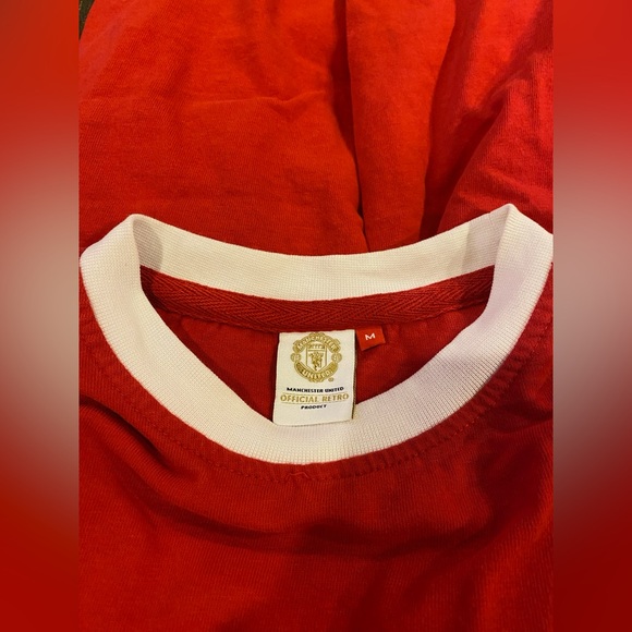 Manchester United 1963 FA Cup Official Retro Shirt - Picture 3 of 5